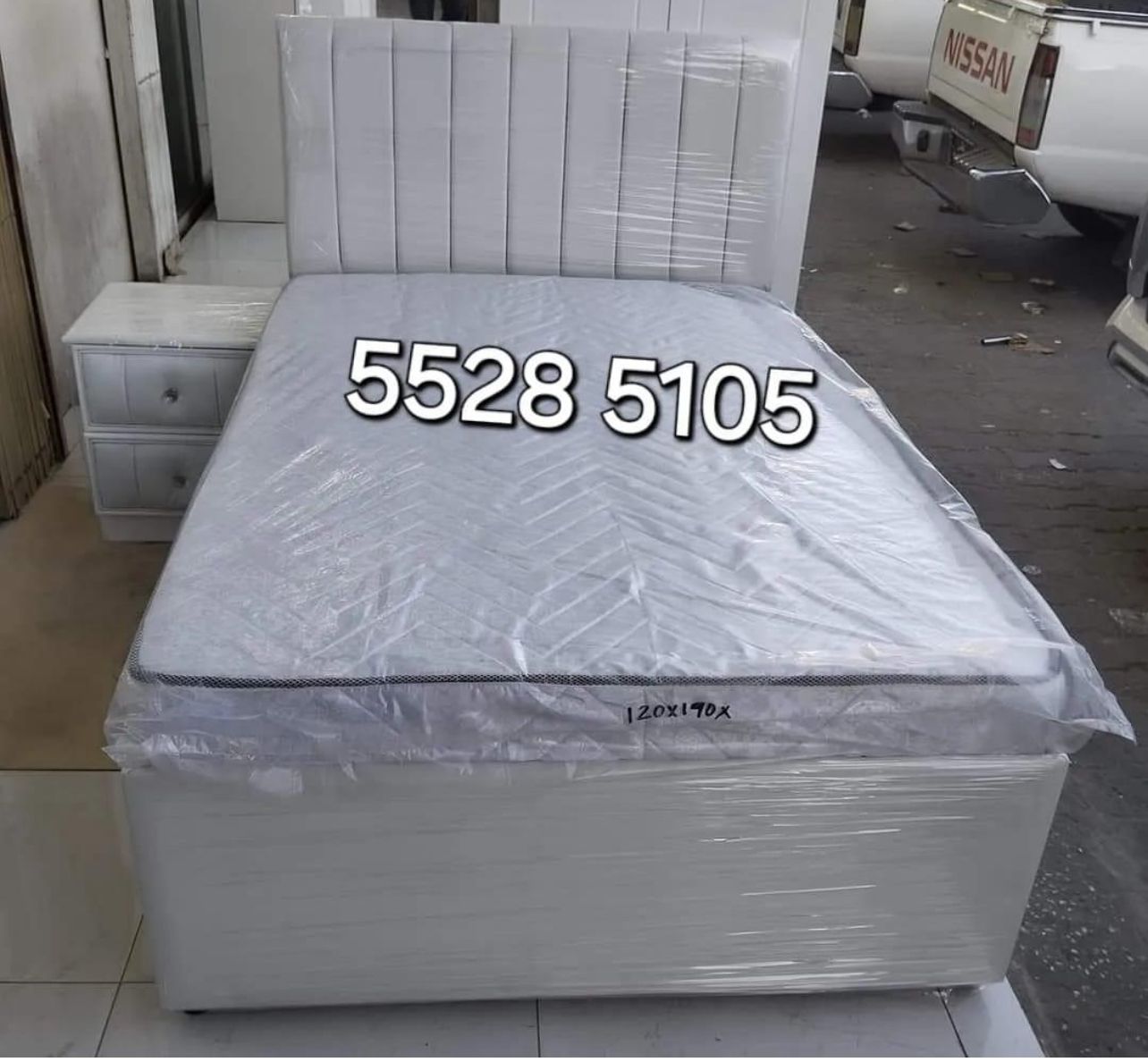 نحن نبيع جميع أنواع الأثاث الجديد 44