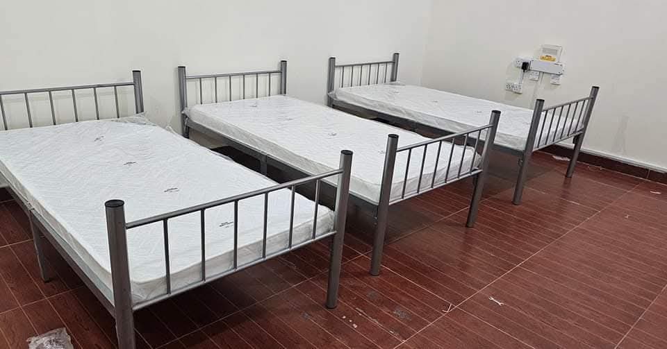 نحن نبيع جميع أنواع الأثاث الجديد 42