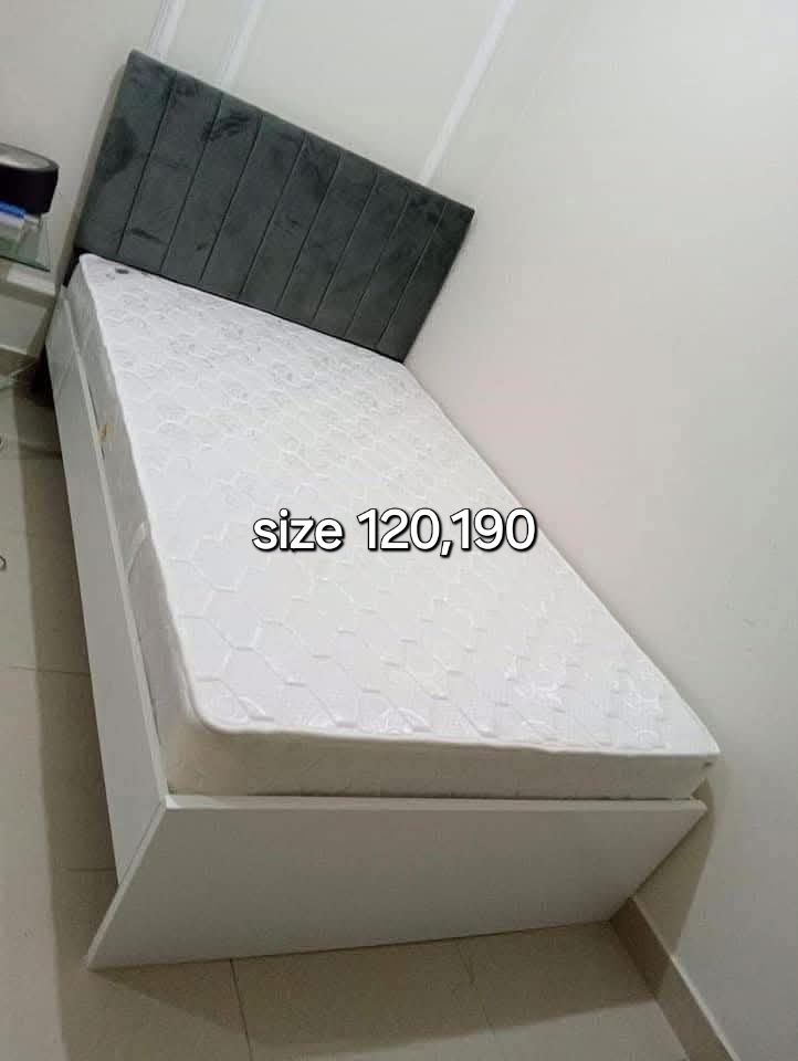 نحن نبيع جميع أنواع الأثاث الجديد 6