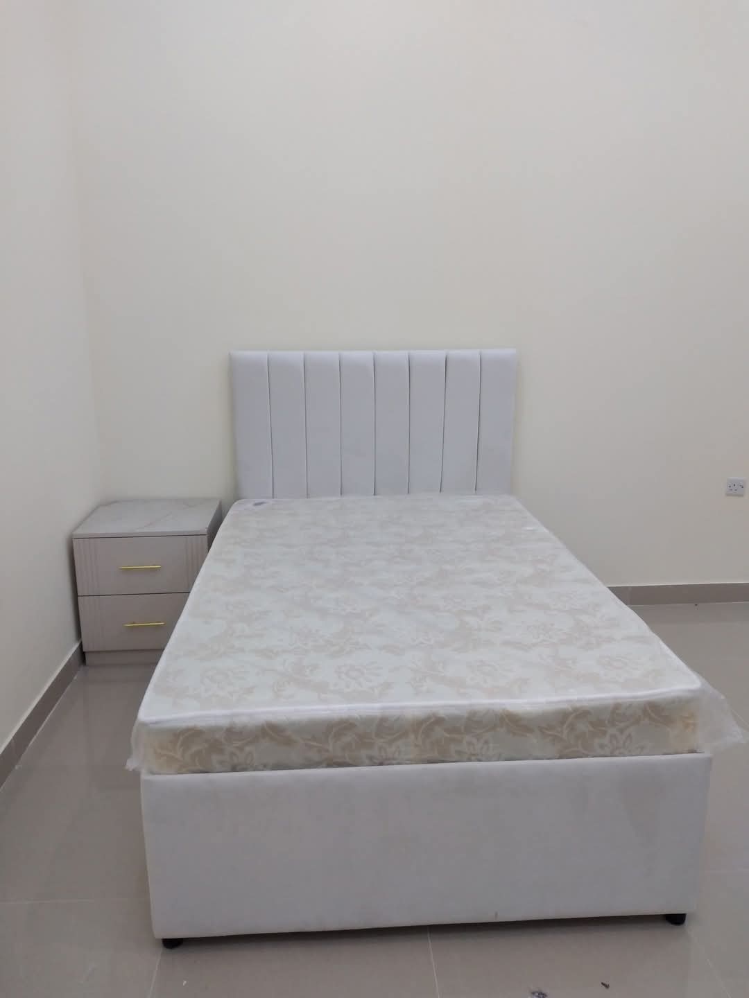 بيع اللمفروشات والاثاث الجاهز 47