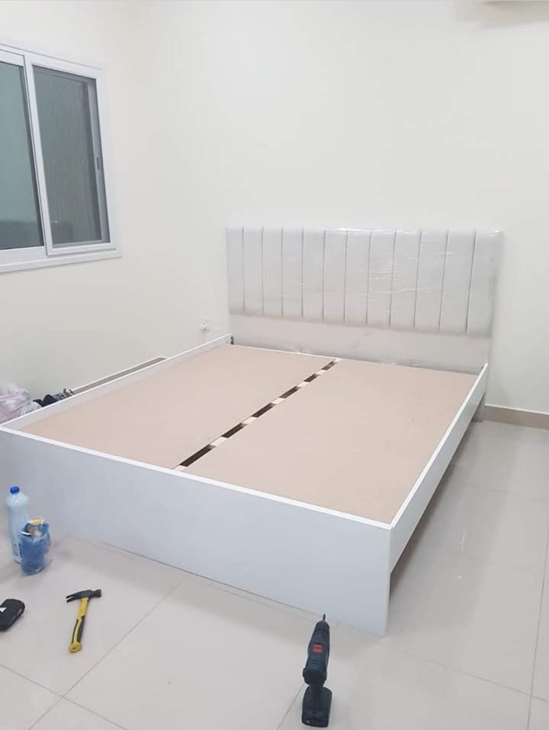 نحن نبيع جميع أنواع الأثاث الجديد 6