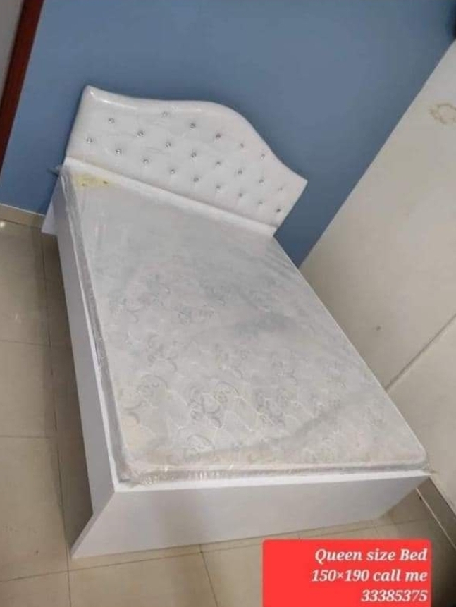نحن نبيع جميع أنواع الأثاث الجديد 12