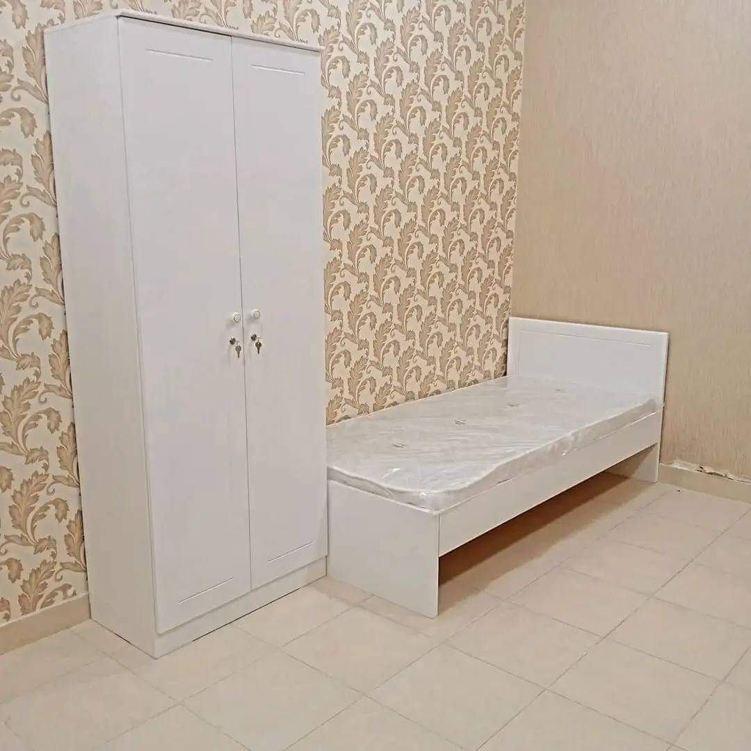 نحن نبيع جميع أنواع الأثاث الجديد 90