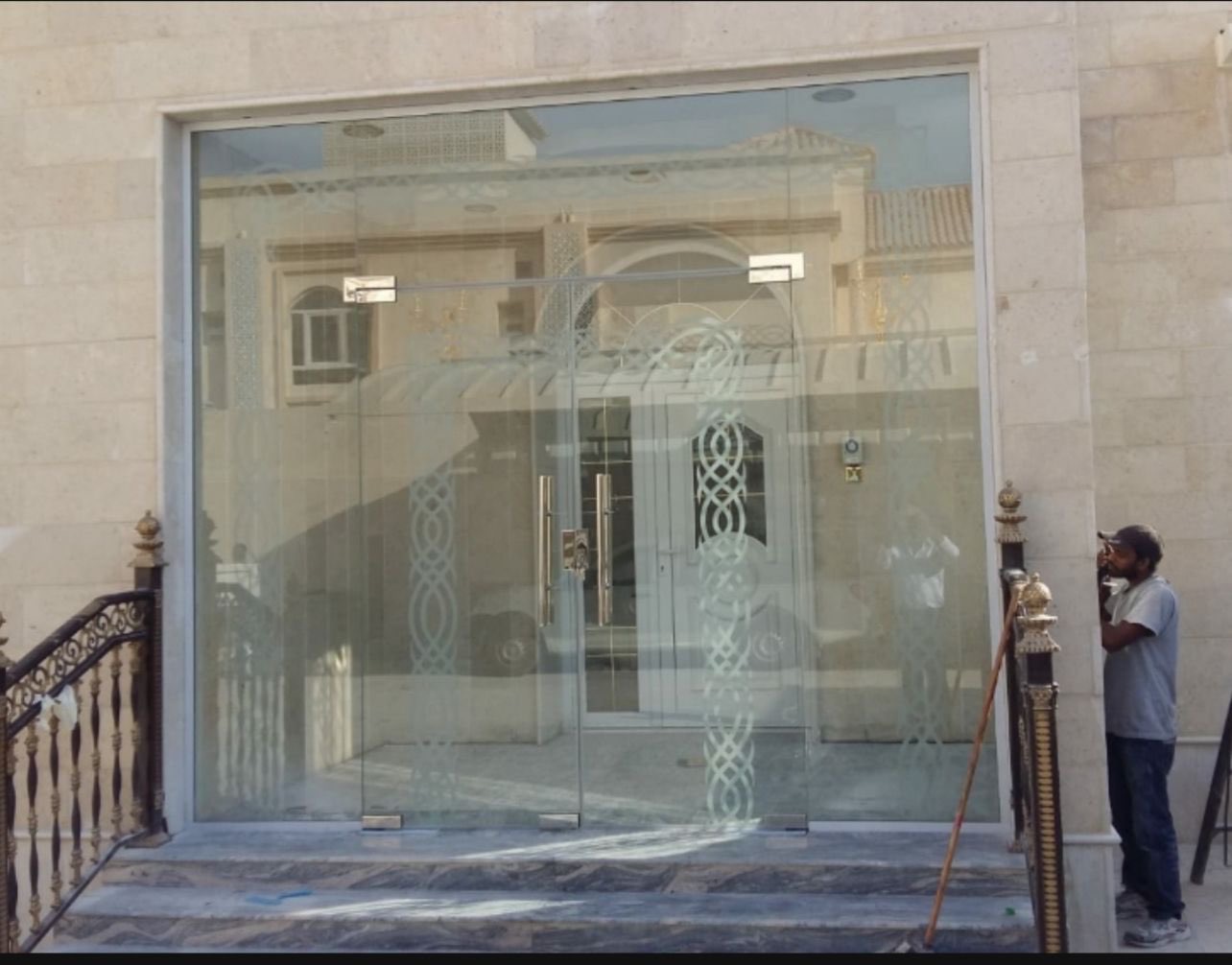 أبواب زجاج - المقاولات - في قطر