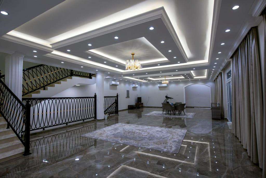 فيلا 6 غرف ماستر للبيع في أبو ظلوف - 900 م² - العقارات - في قطر