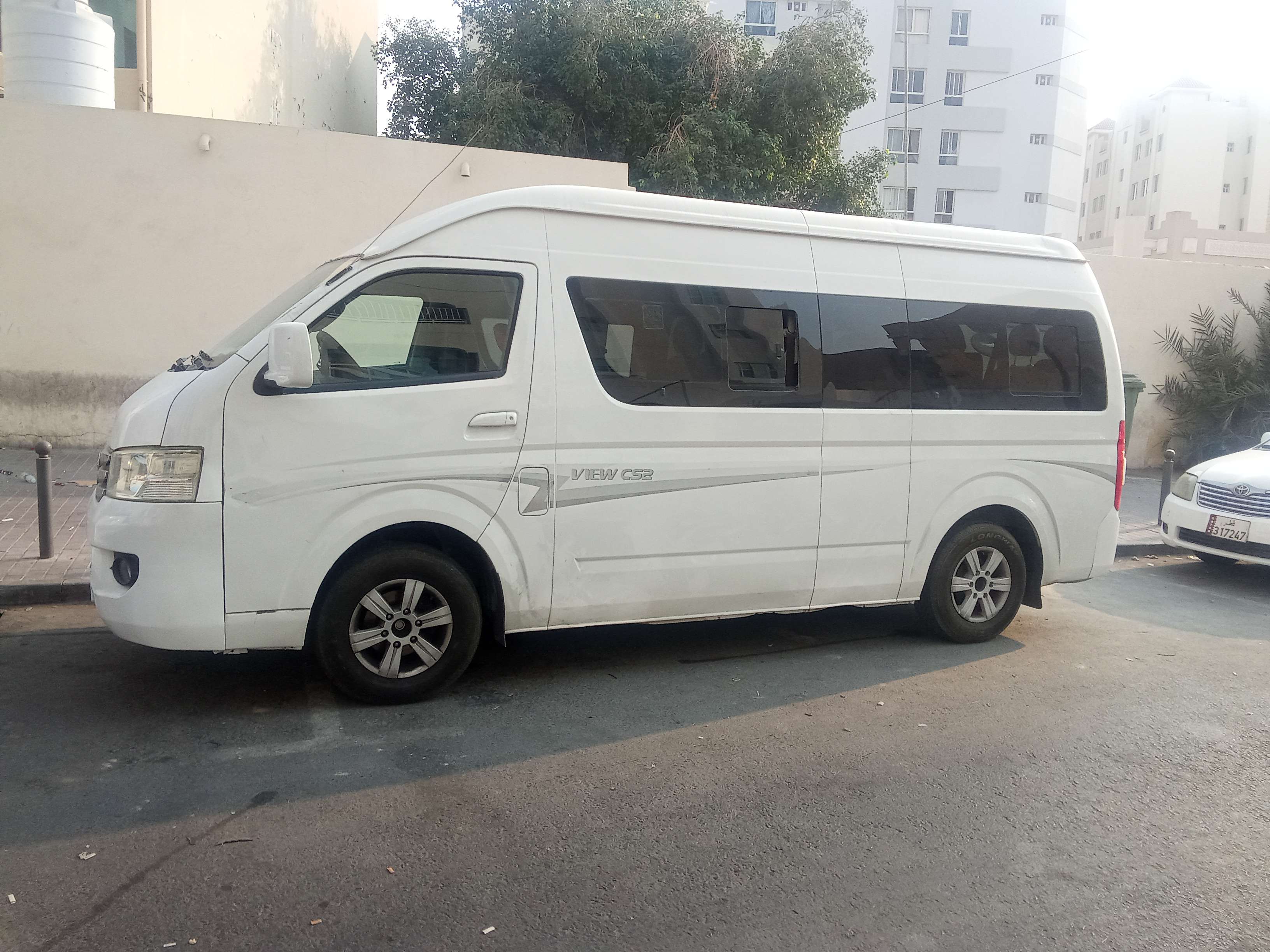 باص للايجار مع السائق داخل قطر - توصيل للمطار والشواطئ - السيارات - في قطر