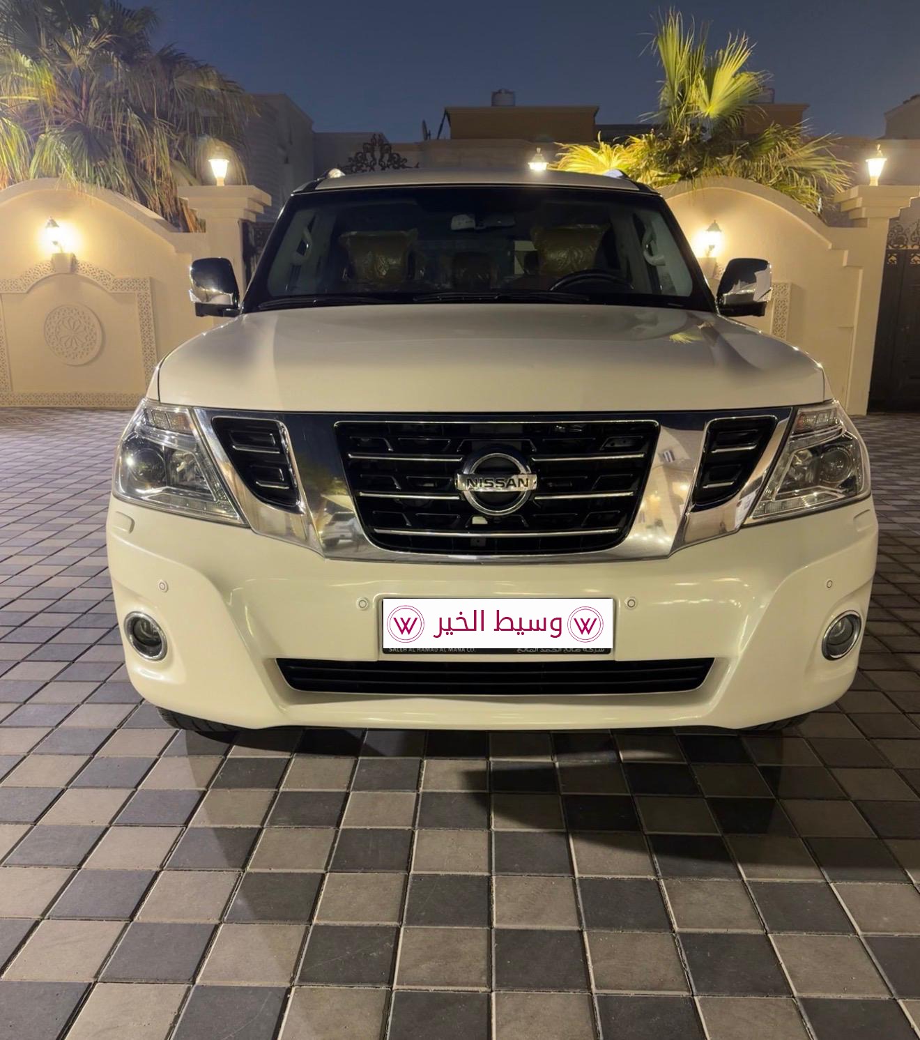 نيسان باترول بلاتينيوم 2014 للبيع - 320 حصان - السيارات - في قطر